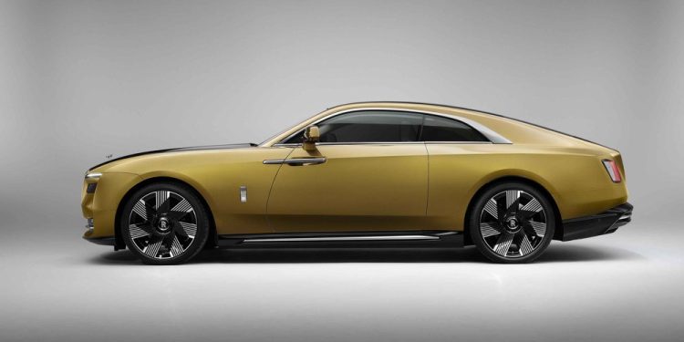 Rolls-Royce Spectre Tanıtıldı: Marka’nın İlk Tam Elektrikli Otomobili