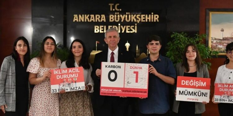 Üç Büyükşehir Belediye Başkanı’ndan Gençlerin Yaşanabilir Bir Gelecek İçin Verdikleri Mücadeleye Destek