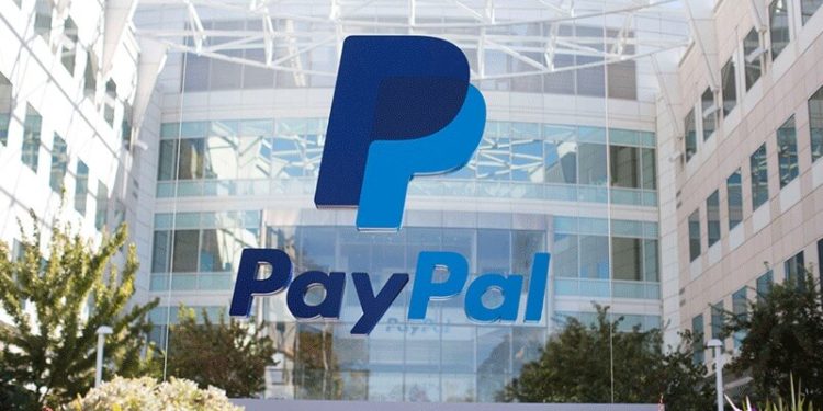 PayPal Kullanıcılarına 2.500 $ Ceza Vermeye Kalktı, Ters Tepince Geri Adım Attı