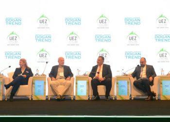Ahu Serter: Önümüzdeki 10 senede 25 Otomobil Üreticisi Yarıya Düşecek