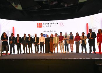 Yeni Nesil Teknolojiler Kullanarak Sosyal Fayda Yaratıcı Projeler Geliştirdiler