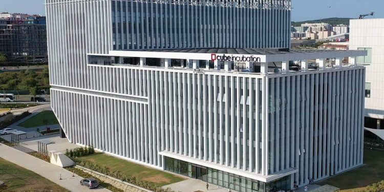 Google Haritalar’a Resim, İnceleme ve Yeni Yollar Eklemek Artık Mümkün Oluyor