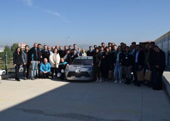 Ayvaz’ın Elektrikli Otomobili, Yorglass’ın Bolu Fabrikasında