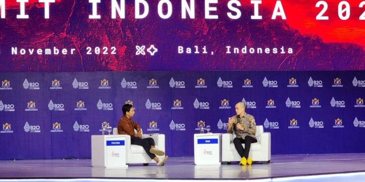 Binance CEO’su CZ : “Endüstrideki Tüm Oyuncular Kullanıcıları Koruma Sorumluluğunu Üstlenmeli”
