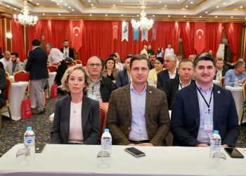 CHP Bilişim Sorumluları İzmir’de Kampa Girdi