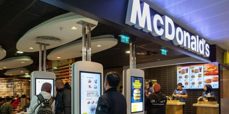Türkiye’nin ilk McDonald’s Dijital Sipariş Ekranları Sabiha Gökçen Havalimanı’nda