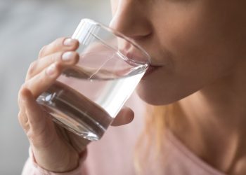 Çay ve Kahveyi Abartmayın, Ardından Mutlaka 1 Bardak Su İçin