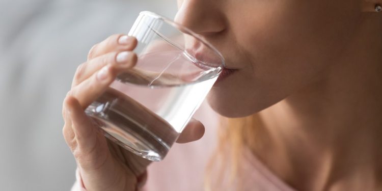 Çay ve Kahveyi Abartmayın, Ardından Mutlaka 1 Bardak Su İçin