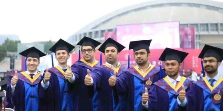 Türk Öğrenciler Çin’deki Eğitimi Anlattı