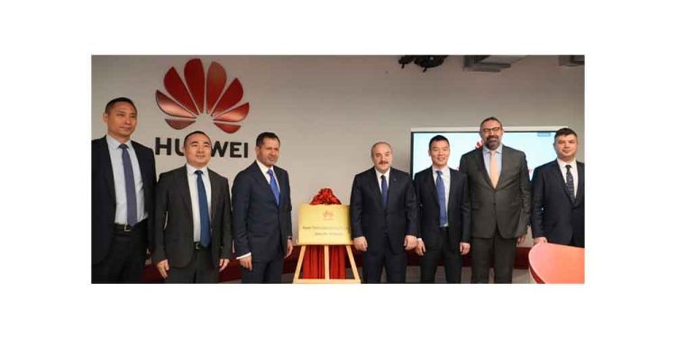 Huawei Türkiye’nin Ankara’daki Yeni Ar-Ge Merkezi Bakan Varank Tarafından Açıldı