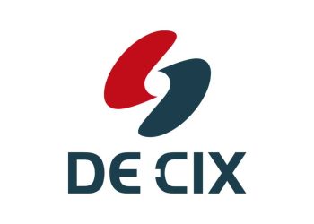 İnternetin Açık Kalp Ameliyatı: DE-CIX, Süregelen Operasyon Esnasında Şirketin En Büyük Ağ Yükseltmesini Gerçekleştirdi