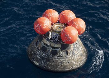 NASA’nın Orion’u Tarihi Ay Görevinden Sonra Dünya’ya Döndü