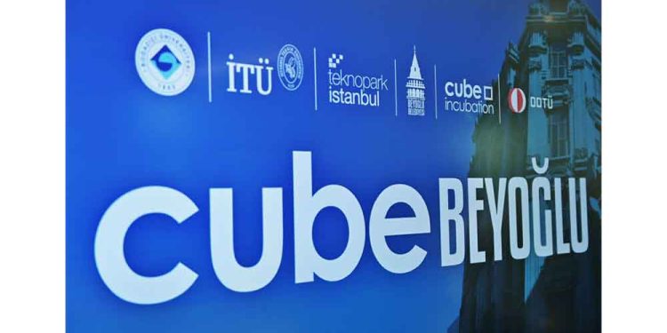 Teknopark İstanbul’dan Türkiye’nin İlk Uydu Kuluçka Merkezi: Cube Beyoğlu