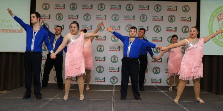 Türkiye Down Sendromu Derneği ‘Down Türkiye +1 Akademi’ İle Öğrenimde Fırsat Eşitliğini Hedefliyor