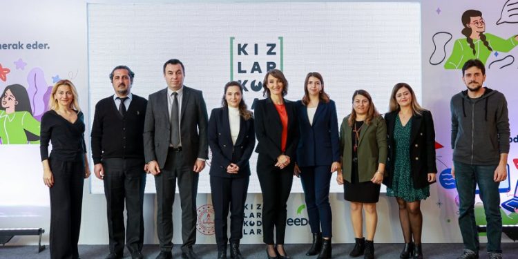 Reeder İle Kızlar Kodlar Projesi Hayata Geçiriliyor