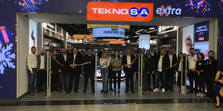 Teknosa Yılın Son Konsept Mağazasını İzmir’de Açtı