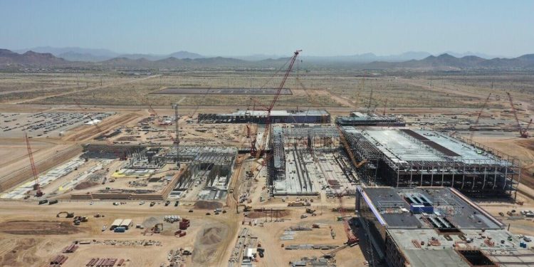 TSMC, ABD’de Yarı İletken Fabrika Genişletmesini Etkinlikle Kutladı