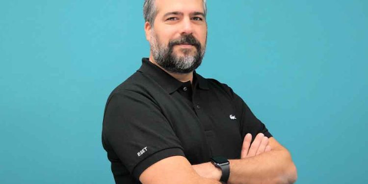 Basit Parola Kullanıp Riske Girmeyin