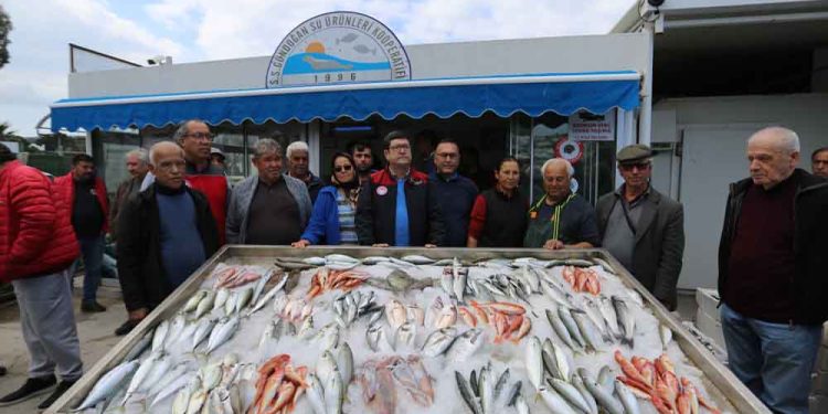 Muğla Balıkçıları Bu Kez Afetzedeler İçin Ağ Attı