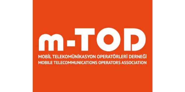 Operatörler, Deprem Bölgesindeki Baz İstasyonlarına Enerji Sağlamak İçin Çalıştıklarını Söylüyor