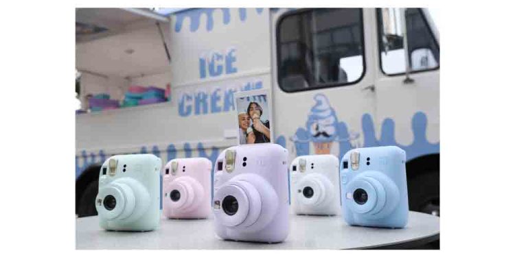 Fujifilm, Yeni Instax Ürünü Instax Mini 12’yi Duyurdu