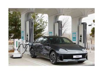 Hyundai Elektrikli Araçlar İçin Otomatik Şarj Robotu Geliştirdi