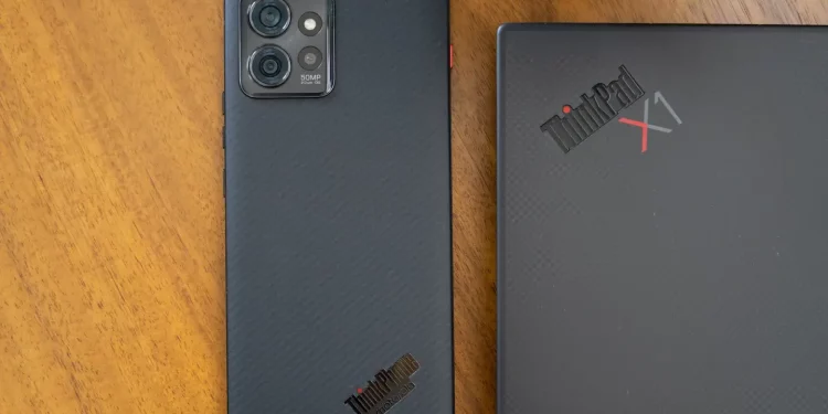 Motorola’nın İlk Ortak Markalı Lenovo Telefonu Tanıtıldı