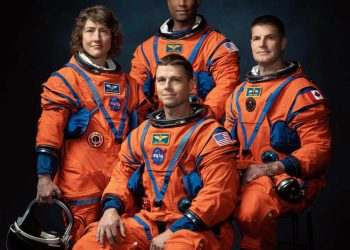 NASA, Aya Gidecek Astronotları Duyurdu