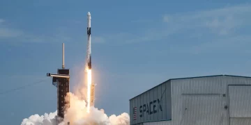 SpaceX ve NASA, Hackerların DEF CON Sırasında Sızmaya Çalışacakları Uyduyu Fırlattı