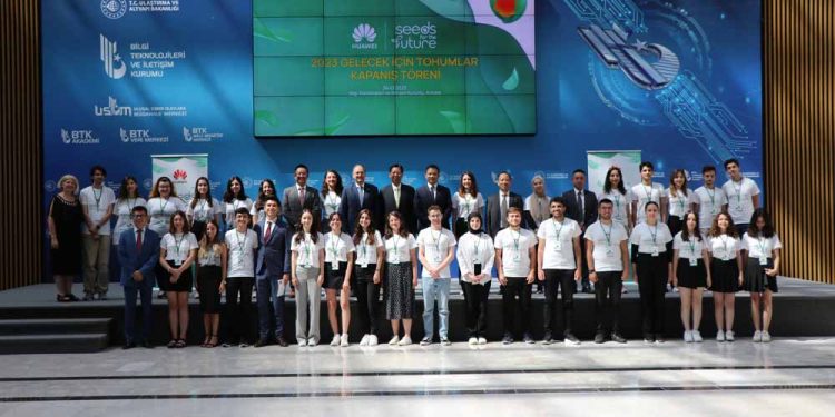 Huawei Türkiye Gelecek İçin Tohumlar 2023 Eğitim Programı Tamamlandı
