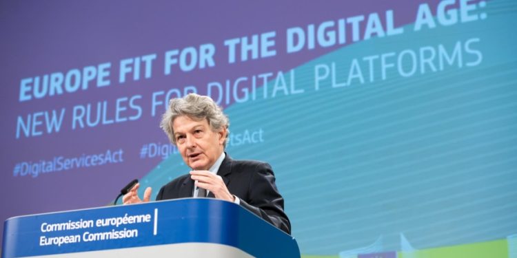 AB, Amerikalı Big Tech için “Kapıyı Tutan” Tanımı Yaptı, Çinli Big Tech için Tartışıyor