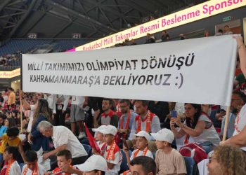 Kahramanmaraşlı Çocuklar, Türkiye-Ukrayna Milli Basketbol Maçında Millileri Desteklemek İçin İstanbul’daydı