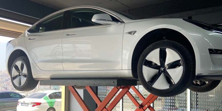 “İkinci El Elektrikli Araç Satın Alırken Çarpılmayın”