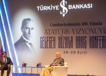 İş Bankası’nın Uluslararası Atatürk Konferansı Devam Ediyor