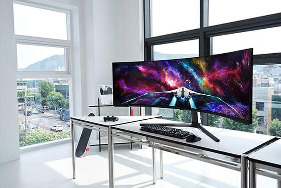 Samsung Electronics Dual UHD Oyun Monitörünü Tanıttı
