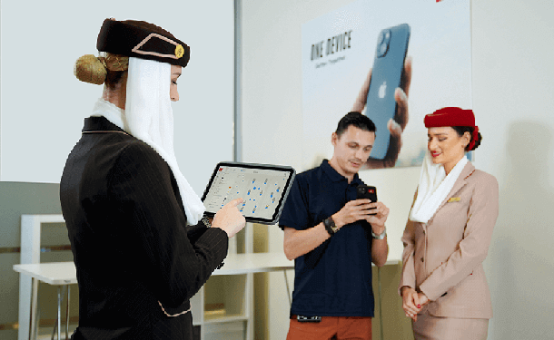 Emirates, Uçak İçi Hizmetleri Geliştirmek İçin Kabin Ekibine 20.000 Apple Ürünü Sağlıyor