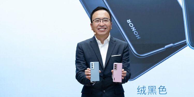 HONOR, Çin’de HONOR Magic Vs2’yi Tanıttı