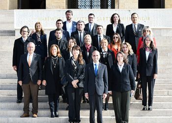 TÜBİSAD Cumhuriyet’in 100’üncü Yılında Atatürk’ün Huzurunda