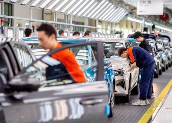 Çin’de Yeni Enerjili Araçların Üretimi ve Satışında Yüzde 30’luk Artış