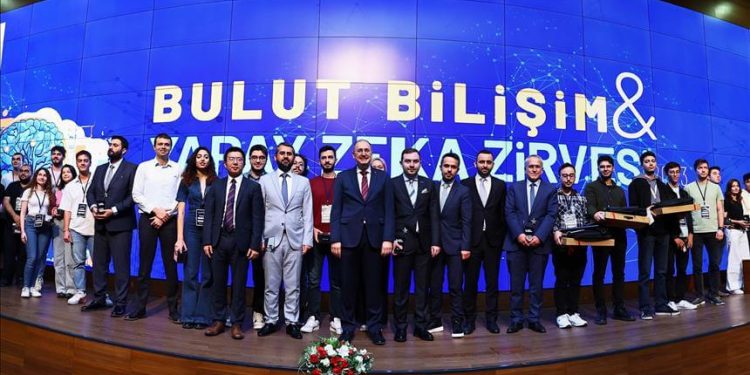 Huawei Ar-Ge Kodlama Maratonu’nun Üçüncüsü Tamamlandı