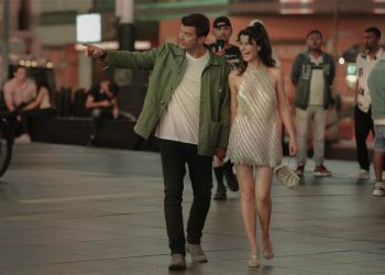 Netflix, Başrollerini Kıvanç Tatlıtuğ Ve Beren Saat’in Paylaştığı Yeni Filmi İstanbul İçin Son Çağrı’nın Resmi Fragmanını Yayınladı