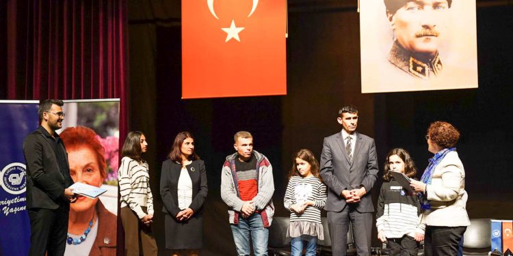 ÇYDD Katkılarıyla Hazırlanan “Beyaz Dağın Çocukları” Belgeseli Gösterimi Gerçekleşti