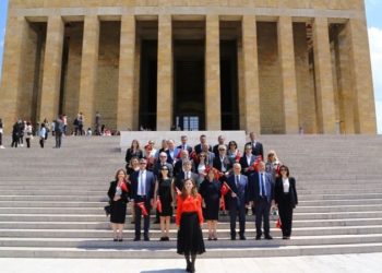Boğaziçi Üniversitesi Mezunlar Derneği Atatürk’ün Huzuruna Çıktı