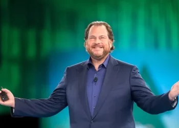 Marc Benioff, OpenAI’dan Ayrılacak Olanları, Salesforce’a Aynı Maaş ve Koşullarda Alacağını Duyurdu