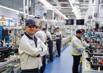 Türkiye’de Üretilen ilk Şarj Edilebilir Hibrit (PHEV) Otomobil olan Yeni Nesil Toyota C-HR’ın Üretimi Başladı