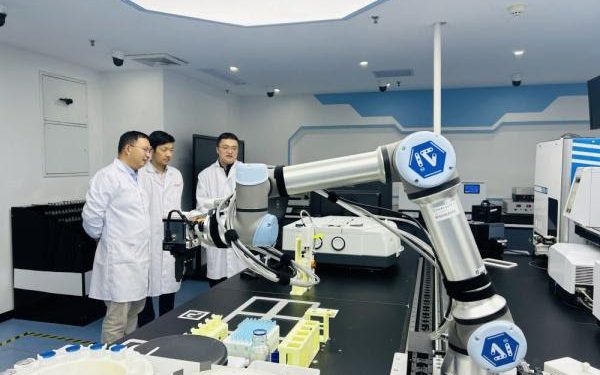 Yapay Zekalı Robot, Mars’ta Oksijen Üretecek Formülü Buldu
