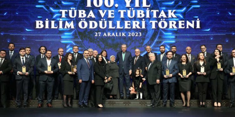 100. Yıl TÜBA ve TÜBİTAK Bilim Ödülleri Verildi