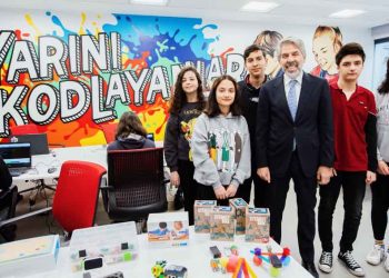 “Yarını Kodlayanlar” Gençleri Yapay Zekâ İle Buluşturmaya Devam Ediyor