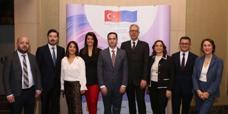Cumhuriyetin 100. Yılında 100 Genç için Veriyle Gelecek