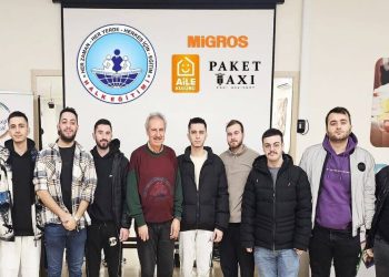 Moto Kuryelere Eğitim Ve İş Fırsatı